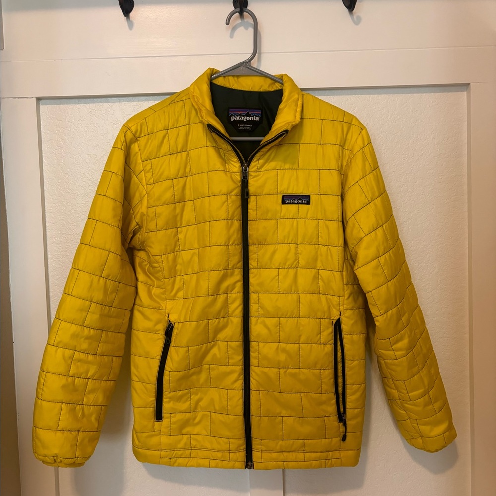 Patagonia yellow nano puff jacket. Men’s size small. See description